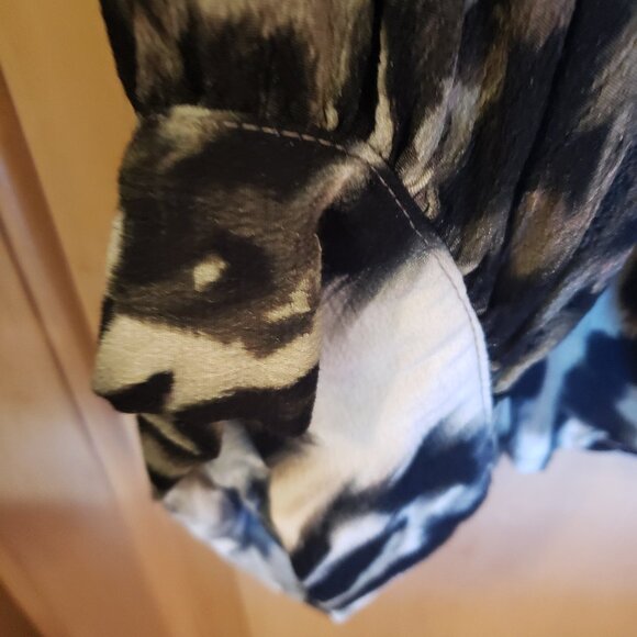 Karen Kane Blouse with front tie size Large Petite - Picture 6 of 8